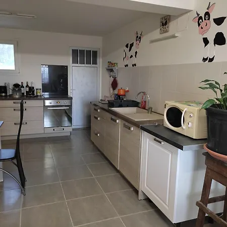 A La Campagne Сasa de vacaciones Montolieu